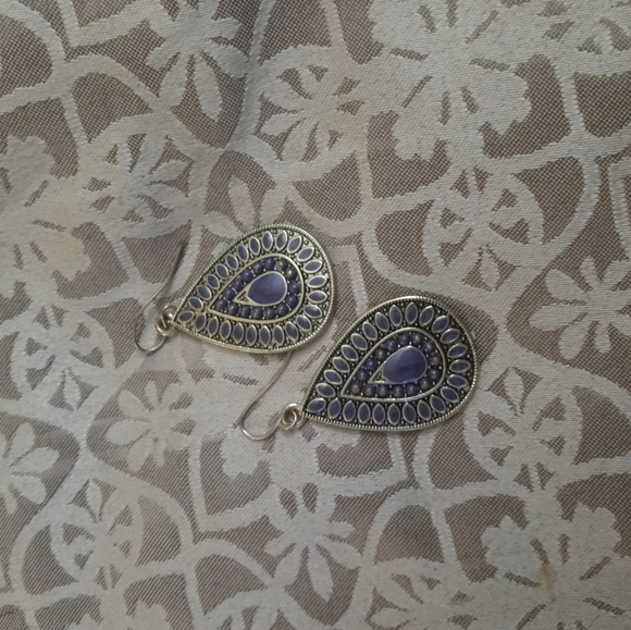 Shoes - Picture 6 of 8